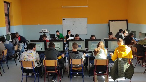 МЕЂУНАРОДНИ ПРОЈЕКАТ: Испитивање степена информатичке и дигиталне писмености МЕЂУНАРОДНИ ПРОЈЕКАТ: Испитивање степена информатичке и дигиталне писмености