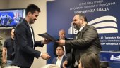 РАДОВИ КОД СОМБОРА: За пут који спаја Растину и Риђицу обезбеђено 38 милиона динара