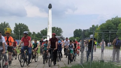 ПОРОДИЧНА БИЦИКЛИЈАДА У НЕДЕЉУ НА УШЋУ: Богат програм и добро дружење код споменика Вечна ватра