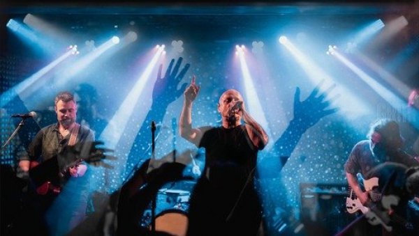 НОВИ ЖИВОТ, НОВИ БЕНД, НОВИ АЛБУМ И ВЕЛИКИ КОНЦЕРТ У МТС ДВОРАНИ: МИЛЕ КЕКИН 01. НОВЕМБРА НАСТУПА У БЕОГРАДУ