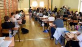 ЗБИРКЕ ЗА МАЛУ МАТУРУ У КЊИЖАРАМА ОД 24. ЈАНУАРА: За припрему матураната 1.500 задатака ЗБИРКЕ ЗА МАЛУ МАТУРУ У КЊИЖАРАМА ОД 24. ЈАНУАРА: За припрему матураната 1.500 задатака