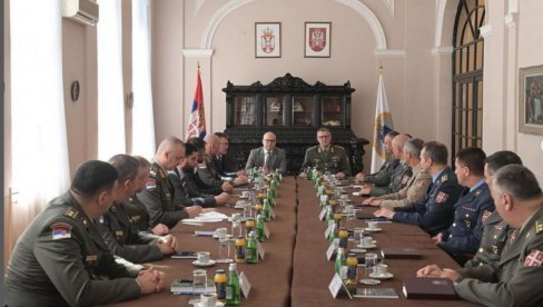 МИНИСТАР ВУЧЕВИЋ СА БУДУЋИМ ИЗАСЛАНИЦИМА ОДБРАНЕ: Достојно представљајте своју земљу и штитите њене интересе (ФОТО) МИНИСТАР ВУЧЕВИЋ СА БУДУЋИМ ИЗАСЛАНИЦИМА ОДБРАНЕ: Достојно представљајте своју земљу и штитите њене интересе (ФОТО)