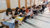 SAMO NA 12 FAKULTETA KLUPE PUNE: Završen prvi upisni rok na Univerzitetu u Beogradu, slobodno više od 4.000 mesta