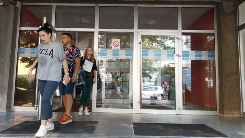 ПУЦАЈУ БЛОКАДЕ: Онлине настава поциње 9. јуна на ФПН