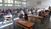 БЕСПЛАТНА ПРИПРЕМА ЗА МАЛЕ МАТУРАНТЕ: Ево како да се пријаве осмаци са Вождовца БЕСПЛАТНА ПРИПРЕМА ЗА МАЛЕ МАТУРАНТЕ: Ево како да се пријаве осмаци са Вождовца