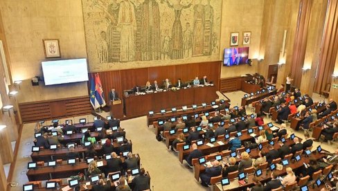 NAJVIŠE NOVCA ZA ŠKOLE, BOLNICE I PUTEVE: Vojvođanska kasa za ovu godinu zahvaljujući rebalansu bogatija za osam milijardi NAJVIŠE NOVCA ZA ŠKOLE, BOLNICE I PUTEVE: Vojvođanska kasa za ovu godinu zahvaljujući rebalansu bogatija za osam milijardi