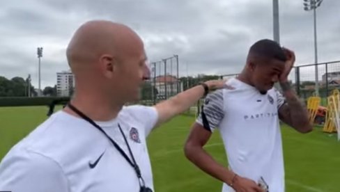 RIKARDA SAVLADALE EMOCIJE: Napadač zaplakao prilikom oproštaja od Partizana (VIDEO) RIKARDA SAVLADALE EMOCIJE: Napadač zaplakao prilikom oproštaja od Partizana (VIDEO)