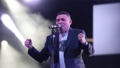 KASTEL U RITMU KRAJINE: Baja Mali Knindža održao spektakularan koncert u Banjaluci (VIDEO)