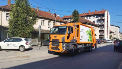 ТЕРАО ЖЕНУ ДА ПИШЕ ОПРОШТАЈНО ПИСМО Породично насиље у Трговишту: Диктирао јој и списак људи које планира да убије ТЕРАО ЖЕНУ ДА ПИШЕ ОПРОШТАЈНО ПИСМО Породично насиље у Трговишту: Диктирао јој и списак људи које планира да убије