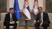 VUČIĆ RAZGOVARAO SA LAJČAKOM: Još jednom sam upozorio da je srpski narod na KiM izložen najžešćoj torturi u poslednjih 15 godina