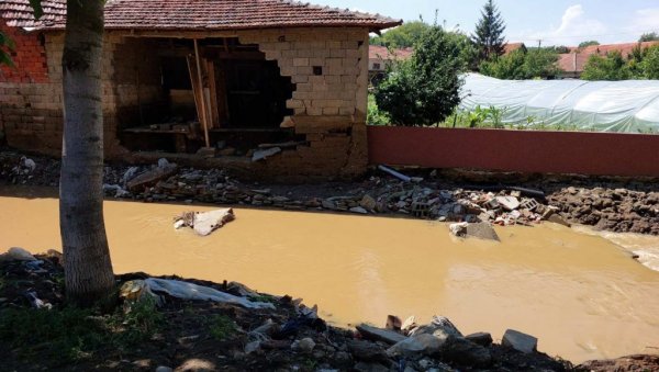 ВАНРЕДНА СИТУАЦИЈА У СЕДАМ СЕЛА: Незапамћене временске непогоде јуче задесиле и Лесковац