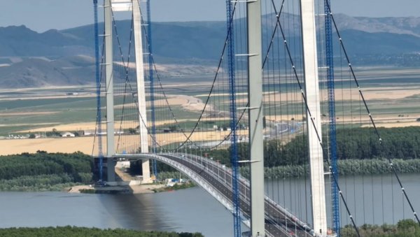 ЗЛАТНА КАПИЈА: Отворен трећи највећи мост у Европи (ВИДЕО) ЗЛАТНА КАПИЈА: Отворен трећи највећи мост у Европи (ВИДЕО)