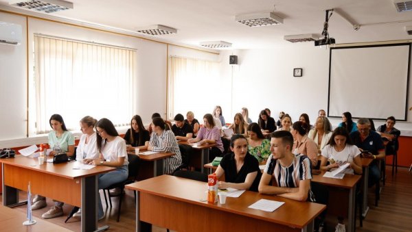 ПОЧЕЛА ИСПЛАТА СТИПНДИЈА И КРЕДИТА: Финансијске олакшице за студенте и средњошколце