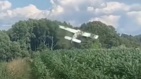 СНИМАК РУШЕЊА АВИОНА У ШВЕДСКОЈ: Антонов кренуо да узлеће, па се забио у дрвеће (ВИДЕО) СНИМАК РУШЕЊА АВИОНА У ШВЕДСКОЈ: Антонов кренуо да узлеће, па се забио у дрвеће (ВИДЕО)