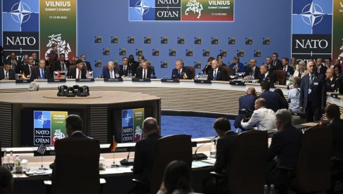 БЛИНКЕН СА ТУРСКИМ КОЛЕГОМ: Што пре ратификовати приступање Шведске НАТО-у БЛИНКЕН СА ТУРСКИМ КОЛЕГОМ: Што пре ратификовати приступање Шведске НАТО-у