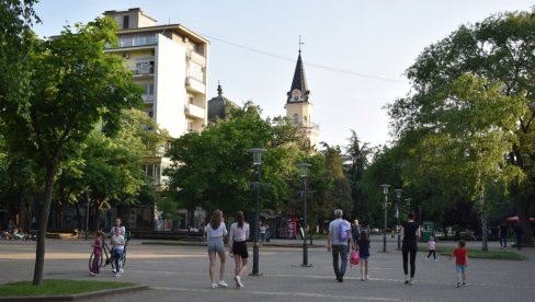 ЦЕНТАР КИКИНДЕ БЕЗ ВОДЕ, А ЦИСТЕРНЕ НЕМА: Искључење због радова на мрежи ЦЕНТАР КИКИНДЕ БЕЗ ВОДЕ, А ЦИСТЕРНЕ НЕМА: Искључење због радова на мрежи