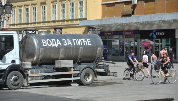 У ПОНЕДЕЉАК, ТРГ 27. МАРТА БЕЗ ВОДЕ : Радови у Новом Саду