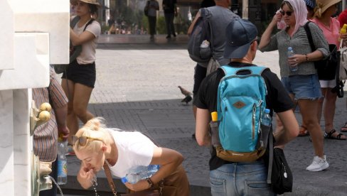 TOPLOTNI REKORDI ŠIROM EVROPE, SEPTEMBAR NAJTOPLIJI U ISTORIJI: Stručnjaci otkrivaju do kada će trajati visoke temperature TOPLOTNI REKORDI ŠIROM EVROPE, SEPTEMBAR NAJTOPLIJI U ISTORIJI: Stručnjaci otkrivaju do kada će trajati visoke temperature