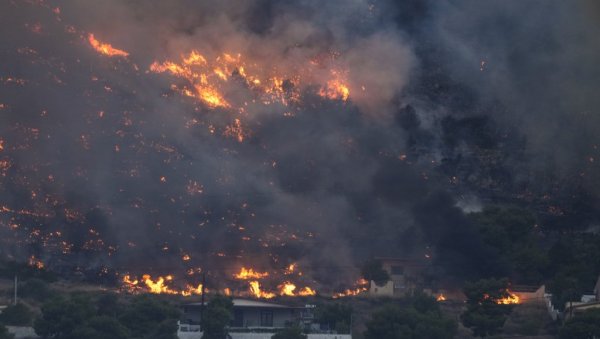 МИ СМО У РАТУ СА ПОЖАРИМА Мицотакис: Упркос ватри ниједан живот није изгубљен