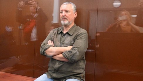ПРЕТИ МУ ПЕТ ГОДИНА ЗАТВОРА: Први снимак ухапшеног Стрелкова (ВИДЕО) ПРЕТИ МУ ПЕТ ГОДИНА ЗАТВОРА: Први снимак ухапшеног Стрелкова (ВИДЕО)
