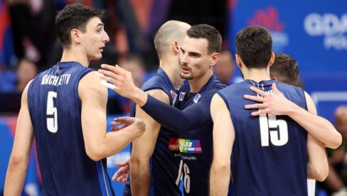 SPEKTAKL U VEČNOM GRADU: Azuri i galski petlovi vode bitku za finale!