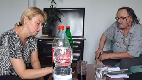 SAMO SAM PITALA DA LI MI JE DETE ŽIVO Majka nastradale devojčice (15) za Novosti: Moja ćerka je tek trebala da živi SAMO SAM PITALA DA LI MI JE DETE ŽIVO Majka nastradale devojčice (15) za Novosti: Moja ćerka je tek trebala da živi