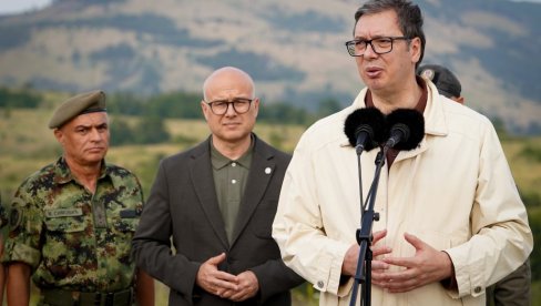 VUČIĆ: Ulaganja u vojsku su ogromna, jer je naše da se pripremamo, da budemo jaki i još jači nego što smo danas VUČIĆ: Ulaganja u vojsku su ogromna, jer je naše da se pripremamo, da budemo jaki i još jači nego što smo danas
