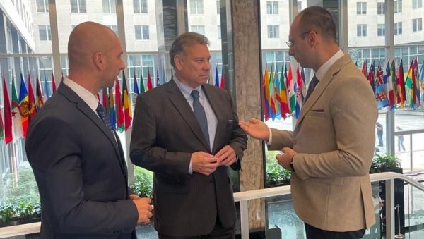 ПРЕДСТАВНИЦИ СРПСКЕ ЛИСТЕ У СТЕЈТ ДЕПАРМЕНТУ: Састанак са Ескобаром ПРЕДСТАВНИЦИ СРПСКЕ ЛИСТЕ У СТЕЈТ ДЕПАРМЕНТУ: Састанак са Ескобаром