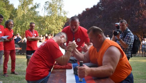 NADMETANJE U SNAZI I VEŠTINI: „Krajiški višeboj“ u danas u Banatskom Velikom Selu NADMETANJE U SNAZI I VEŠTINI: „Krajiški višeboj“ u danas u Banatskom Velikom Selu