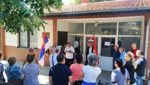 VENCI NA DVA SPOMEN-OBELEŽJA: SUBNOR obeležio Dan formiranja Paraćinsko-ćuprijske rudarske čete (FOTO) VENCI NA DVA SPOMEN-OBELEŽJA: SUBNOR obeležio Dan formiranja Paraćinsko-ćuprijske rudarske čete (FOTO)