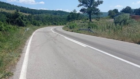 ДЕЦА ОСТАЛА БЕЗ ОЦА: Прве фотографије са места несреће на путу Ниш-Куршумлија ДЕЦА ОСТАЛА БЕЗ ОЦА: Прве фотографије са места несреће на путу Ниш-Куршумлија