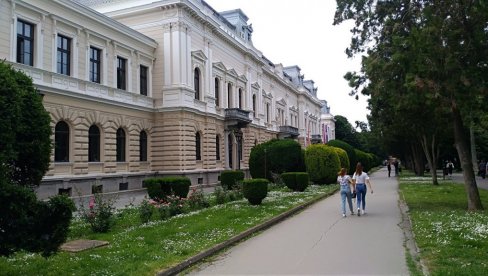 Za usluge ličnog pratioca iz budžeta Požarevca 33 miliona Za usluge ličnog pratioca iz budžeta Požarevca 33 miliona