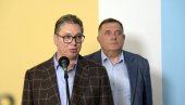 PA KRENITE VEĆ JEDNOM! Vučić: Svaki dan slušam kako će me srušiti stručnjaci koji se sada brčkaju