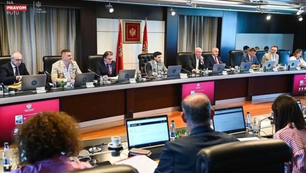 ТУЗИМА ОСМОЛЕТКА, ПОДГОРИЦИ ГИМНАЗИЈА: Одлука владе Црне Горе ТУЗИМА ОСМОЛЕТКА, ПОДГОРИЦИ ГИМНАЗИЈА: Одлука владе Црне Горе