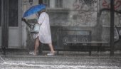 NA SNAZI ŽUTI METEOALARM: Ovi delovi Srbije biće na udaru pljuskova praćenih grmljavinom