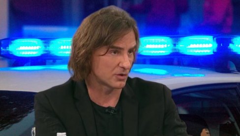 ДВА ПАНДУРА СУ МИ ПРЕПРЕЧИЛА ПУТ Митровића у Монте Карлу зауставила полиција: Кажу, то је законом забрањено ДВА ПАНДУРА СУ МИ ПРЕПРЕЧИЛА ПУТ Митровића у Монте Карлу зауставила полиција: Кажу, то је законом забрањено