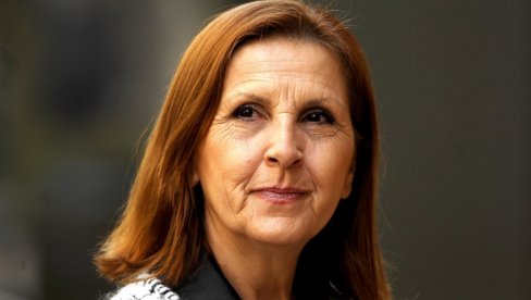 ЈУГУ ОЧАРАЛА КАО ЗАВОДНИЦА: Олга Одановић у младости - пре 33 године (ФОТО) ЈУГУ ОЧАРАЛА КАО ЗАВОДНИЦА: Олга Одановић у младости - пре 33 године (ФОТО)