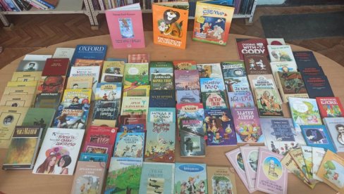ODSEK ZA POKLONE: Biblioteka u selu Stubal dobila 208 knjiga ODSEK ZA POKLONE: Biblioteka u selu Stubal dobila 208 knjiga