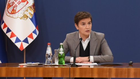 ПРЕМИЈЕРКА БРНАБИЋ О НАСЛОВНИЦИ НОВЕ: Није важна ни зелена транзиција, ни чист ваздух - само да се нападне Вучић (ФОТО)