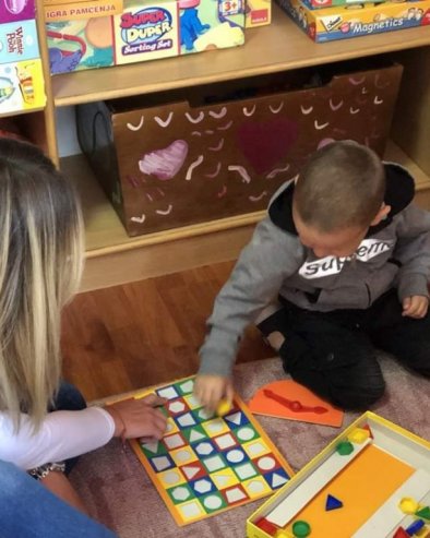 НА СПИСКУ 200 ПРАТИЛАЦА ВИШЕ: Деци са сметњама у развоју у Београду помаже 1.070 специјализованих особа