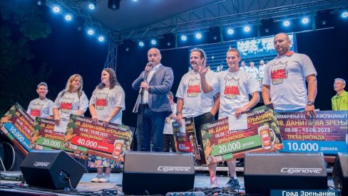 MARTINA I MARTIN NAJBRŽI: Na Danima piva u Zrenjaninu održano takmičenje u ispijanju (FOTO) MARTINA I MARTIN NAJBRŽI: Na Danima piva u Zrenjaninu održano takmičenje u ispijanju (FOTO)