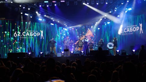 Горела Гуча – Више од 150 хиљада људи на другом саборском дану! Горела Гуча – Више од 150 хиљада људи на другом саборском дану!