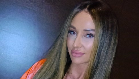 KATARINA ŽIVKOVIĆ: Boju kose sam promenila sasvim spontano, a dugo i temeljno radim novi album (FOTO/VIDEO) KATARINA ŽIVKOVIĆ: Boju kose sam promenila sasvim spontano, a dugo i temeljno radim novi album (FOTO/VIDEO)