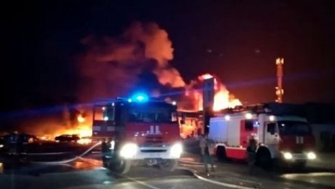 PRVI SNIMAK NAKON EKSPLOZIJE U RUSIJI: Vatra gutala sve pred sobom; Poginulo najmanje 27 osoba, među njima i troje dece (FOTO/VIDEO) PRVI SNIMAK NAKON EKSPLOZIJE U RUSIJI: Vatra gutala sve pred sobom; Poginulo najmanje 27 osoba, među njima i troje dece (FOTO/VIDEO)