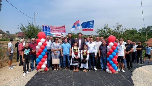 ЗА ЧЕТИРИ ГОДИНЕ 100 КИЛОМЕТАРА АСФАЛТА: У шабачком крају не престају са радовима ЗА ЧЕТИРИ ГОДИНЕ 100 КИЛОМЕТАРА АСФАЛТА: У шабачком крају не престају са радовима