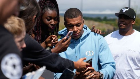 NAJVEĆI TRANSFER U ISTORIJI FUDBALA? – Mbapea žele u Madridu sve do 2030 NAJVEĆI TRANSFER U ISTORIJI FUDBALA? – Mbapea žele u Madridu sve do 2030