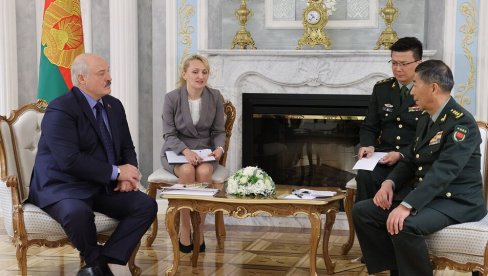 MORAMO DA BUDEMO JAKI, SNAGU SVI CENE Lukašenko sa kineskim ministrom odbrane: Obezbedićemo naše narode MORAMO DA BUDEMO JAKI, SNAGU SVI CENE Lukašenko sa kineskim ministrom odbrane: Obezbedićemo naše narode