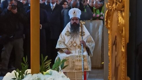 КОД ЛОЗНИЦЕ: Епископ шабачки Јеротеј служи у цркви Преображења Господњег у Липници КОД ЛОЗНИЦЕ: Епископ шабачки Јеротеј служи у цркви Преображења Господњег у Липници