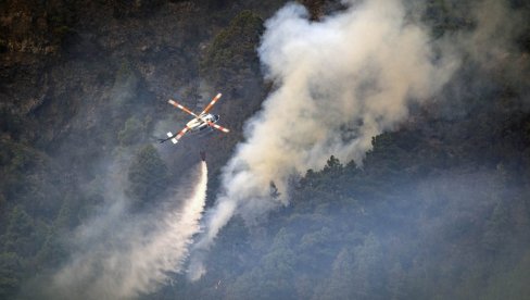 NESVAKIDAŠNJI UZROK VELIKOG POŽARA U TURSKOJ: Šumski požar u Kepsutu, vatrogasne ekipe, pet aviona i tri helikoptera na terenu NESVAKIDAŠNJI UZROK VELIKOG POŽARA U TURSKOJ: Šumski požar u Kepsutu, vatrogasne ekipe, pet aviona i tri helikoptera na terenu