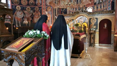 NA ZAPADU SVE VIŠE PRAVOSLAVNIH LJUDI: Nije samo religiozni fenomen već i sociokulturni odgovor na savremene izazove NA ZAPADU SVE VIŠE PRAVOSLAVNIH LJUDI: Nije samo religiozni fenomen već i sociokulturni odgovor na savremene izazove